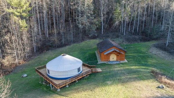 Yurt houses for meditation
