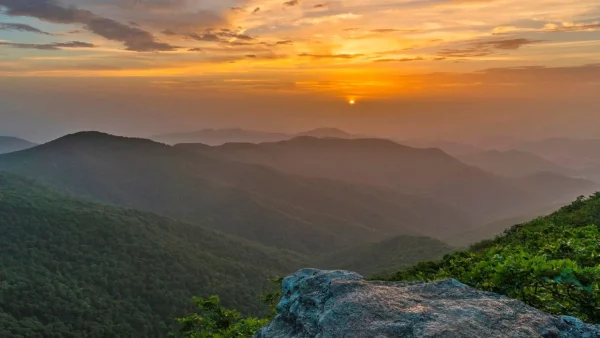 Sunset mountain vistas from Craggy Gardens hiking trail